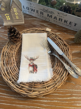 Stoffservietten mit weihnachtlichen Hirschmotiven